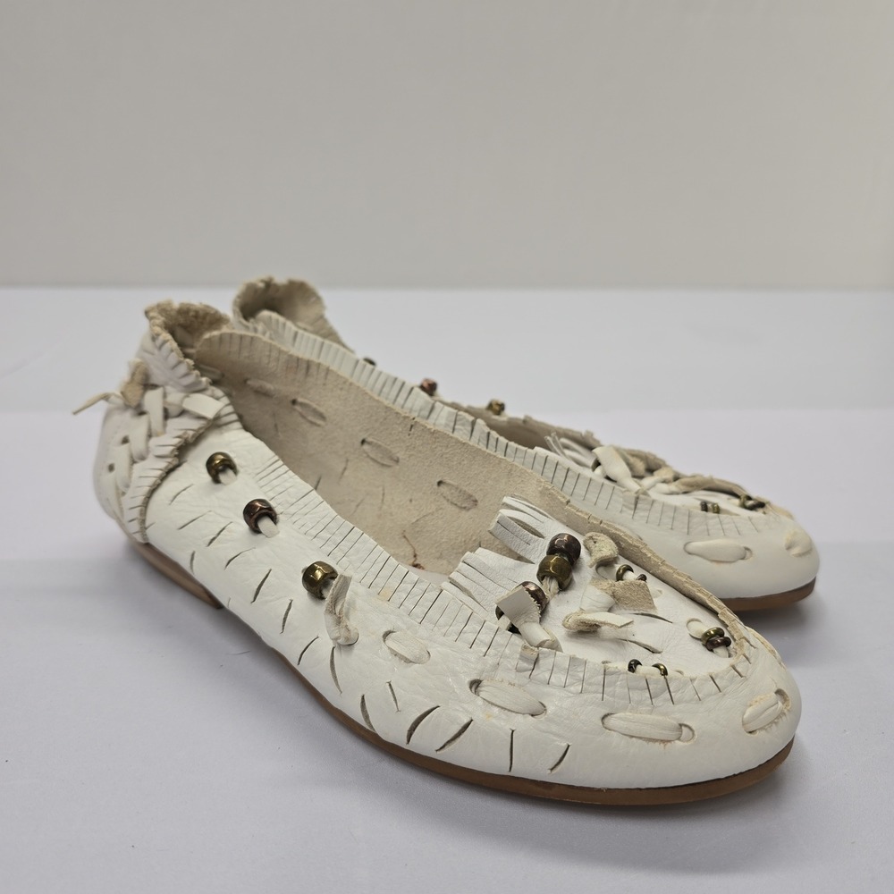 Compulsion Made in Italy White‎ Leather Fringe Beaded Moccasin Flats 6M